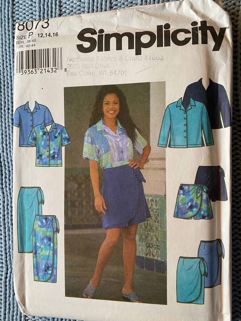 Simplicity 8073 Sewing pattern shirt wrap skirt skort size 12 14 16